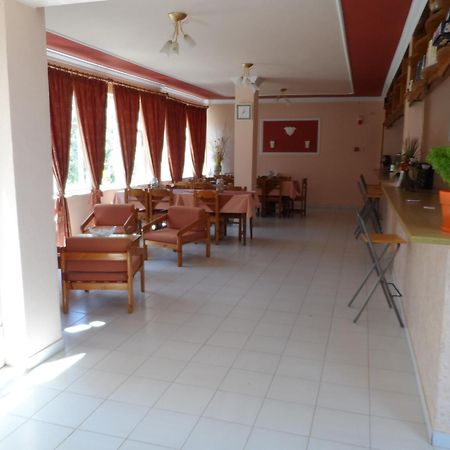 Amarilia Aparthotel Skala Rachoni  Exterior photo