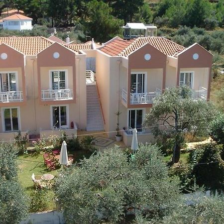Amarilia Aparthotel Skala Rachoni  Exterior photo