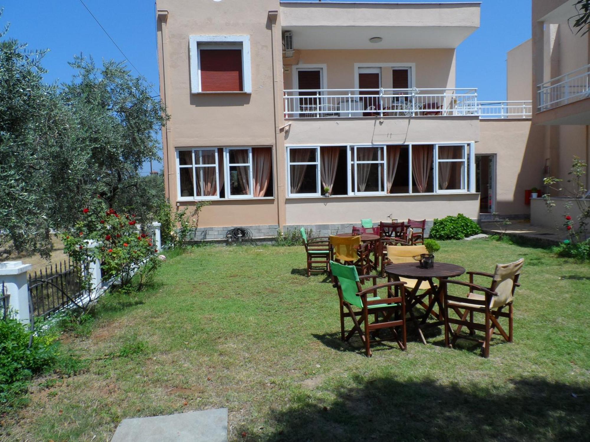Amarilia Aparthotel Skala Rachoni  Exterior photo