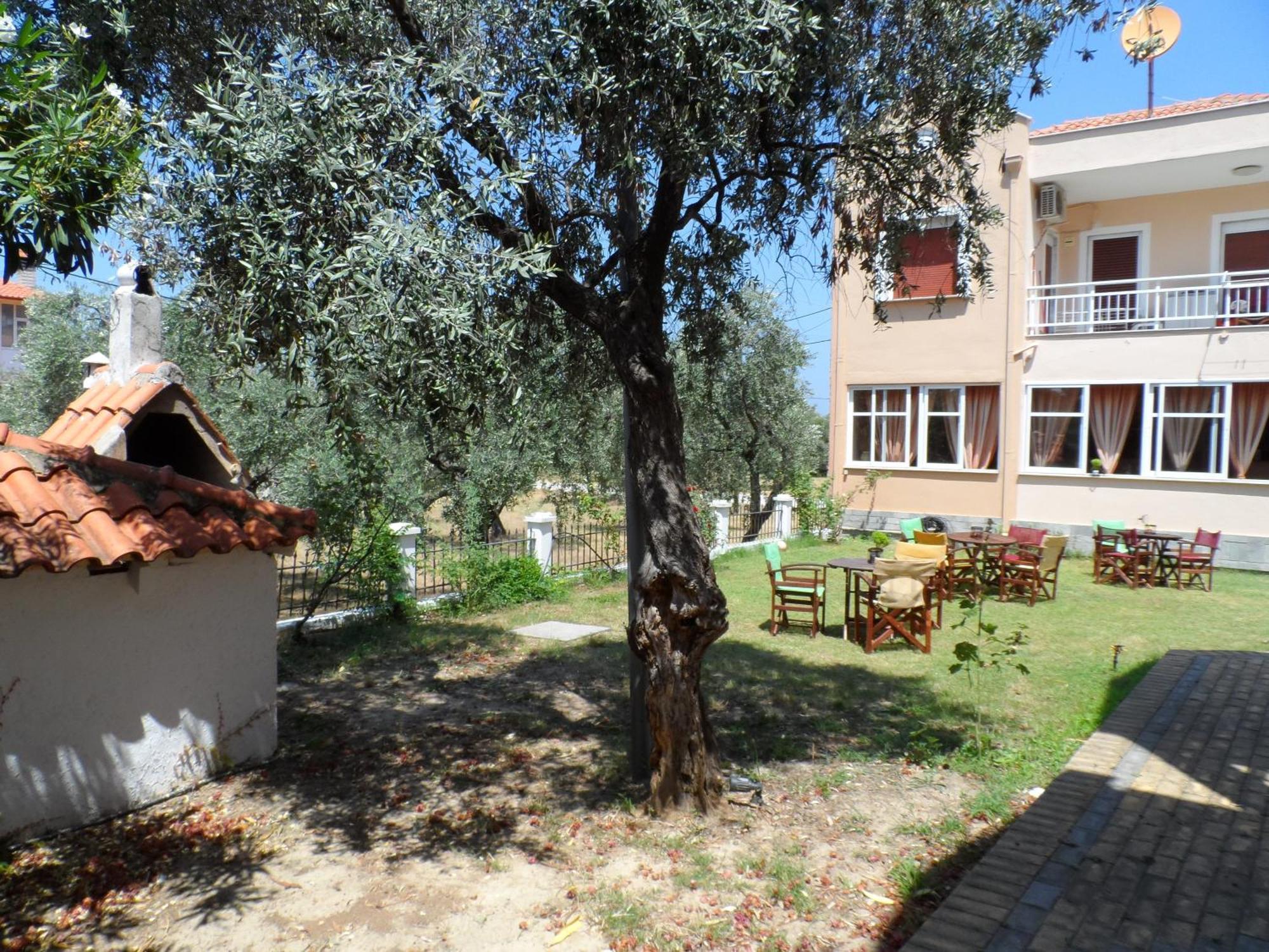 Amarilia Aparthotel Skala Rachoni  Exterior photo