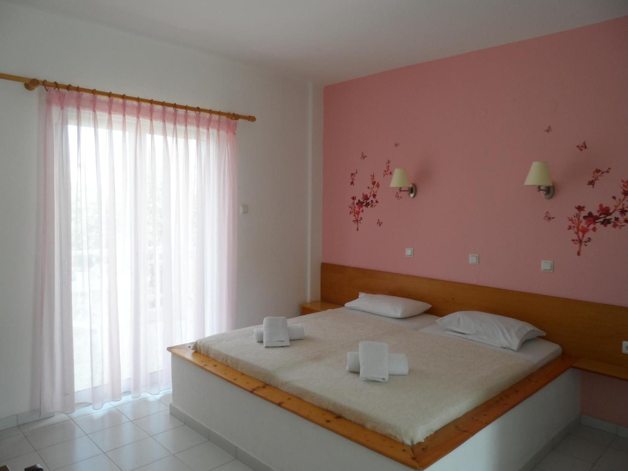 Amarilia Aparthotel Skala Rachoni  Exterior photo