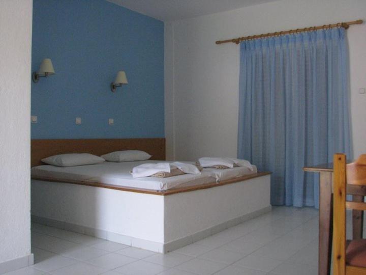 Amarilia Aparthotel Skala Rachoni  Room photo